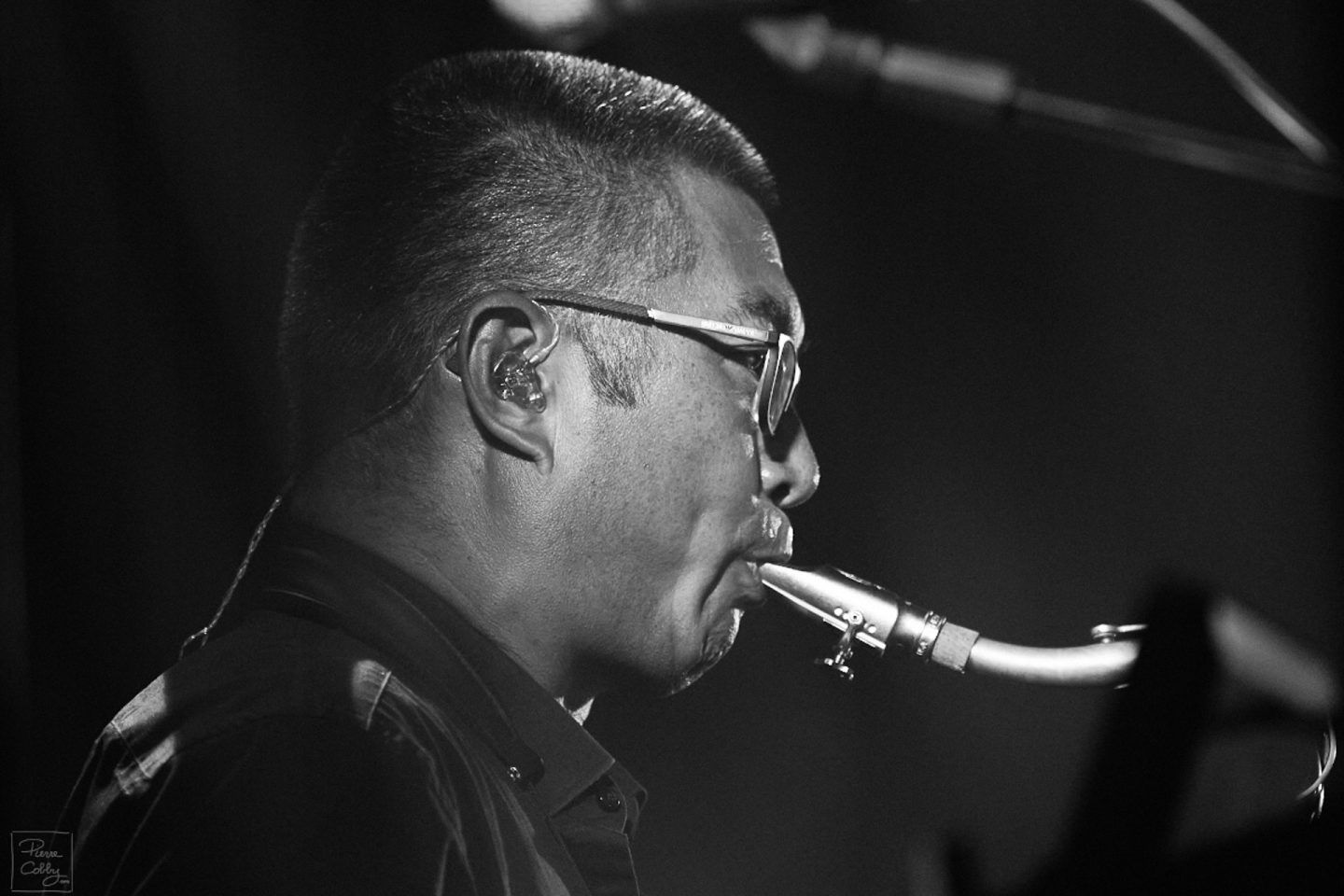Saxophone player of Furalines during a live show